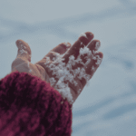 How to keep hands warm in freezing weather - cold hands outdoors