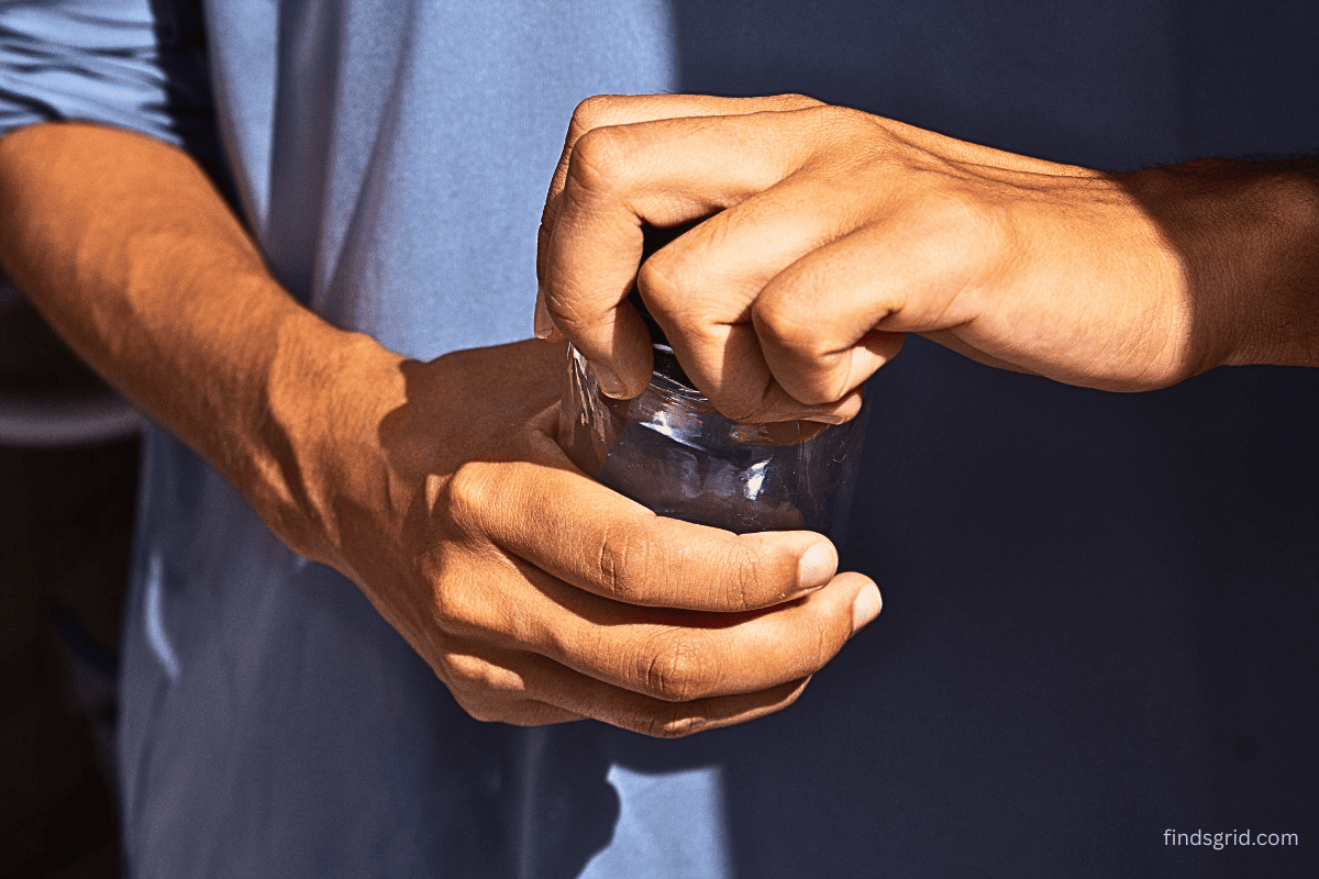 how to open a jar with weak hands in a bright home kitchen
