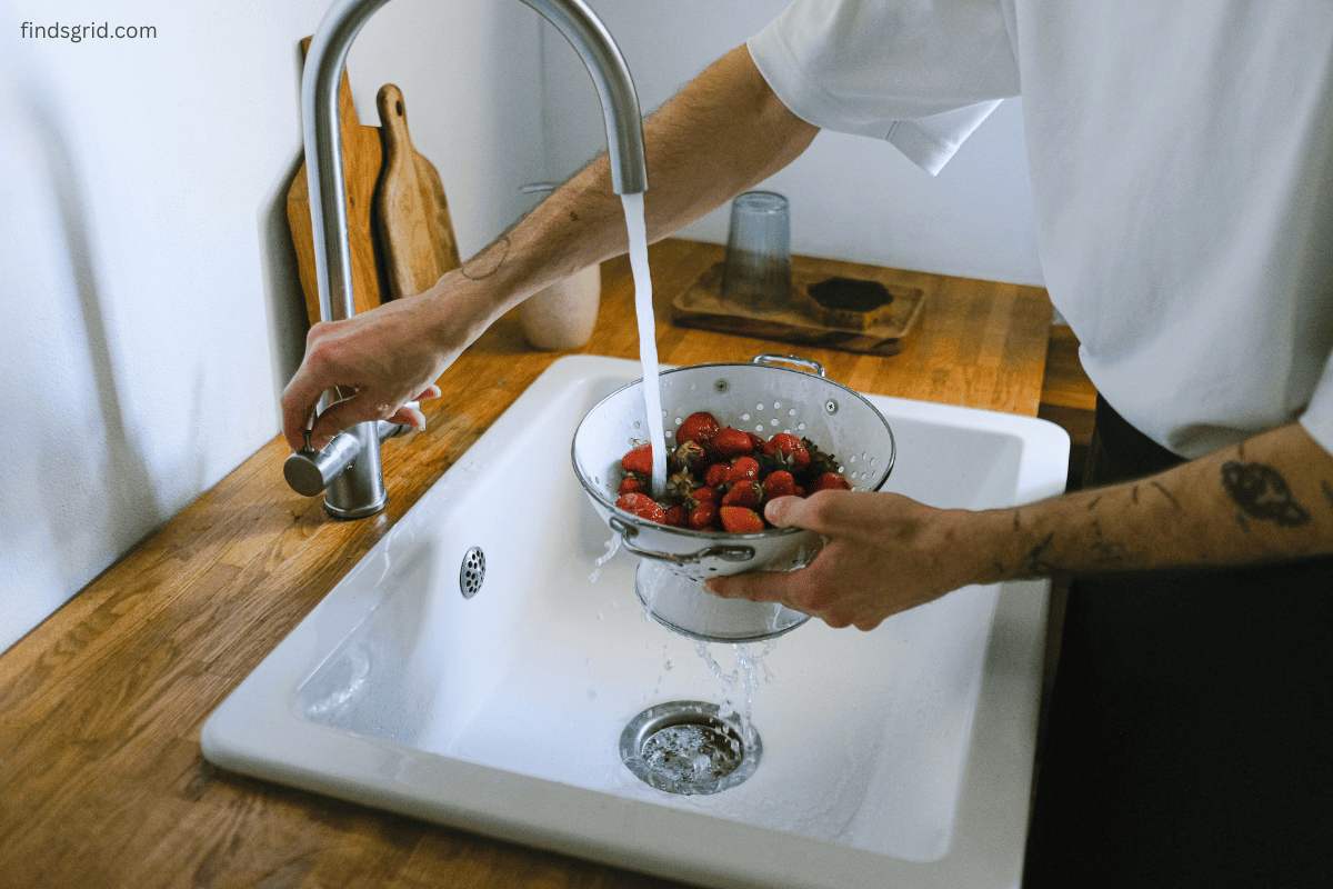 rinsing produce properly to prevent kitchen sink drain smell